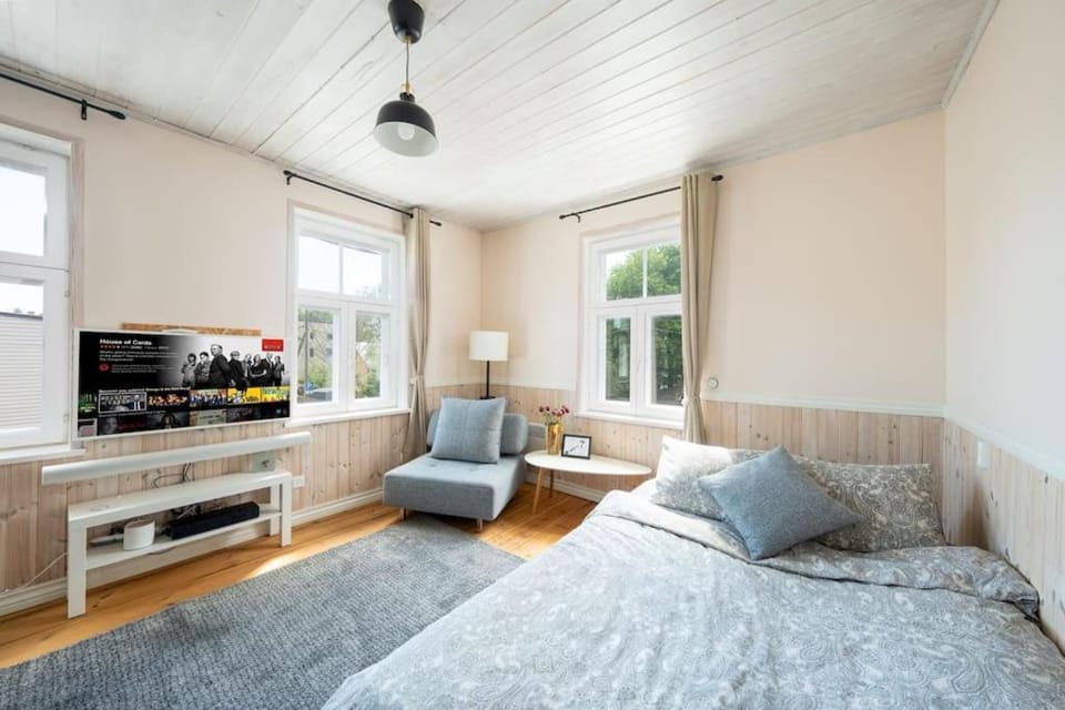 Garden Studio next to Telliskivi & Old Town Apartment in Tallinn