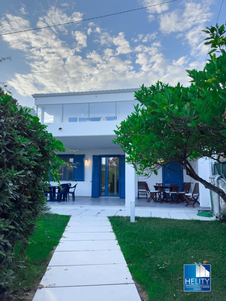 Property building, Garden, Balcony/Terrace, Garden view