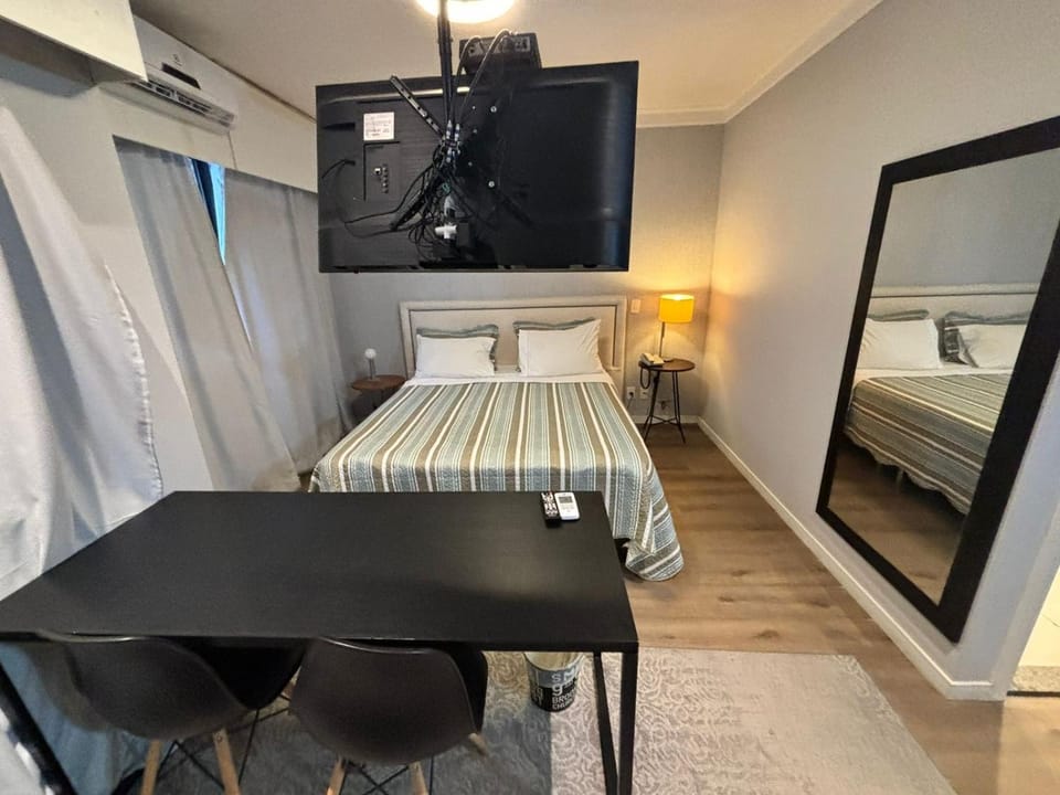 Hotel Luxuoso Aeroporto Congonhas com Piscina 1708 Apartment in Sao Paulo City