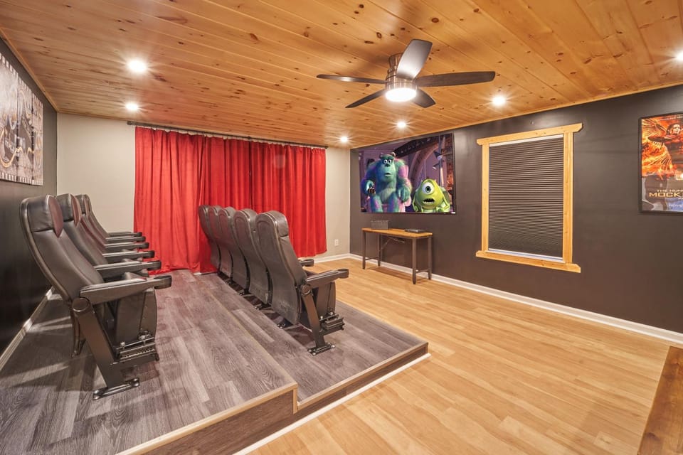 TV and multimedia, Seating area, Evening entertainment