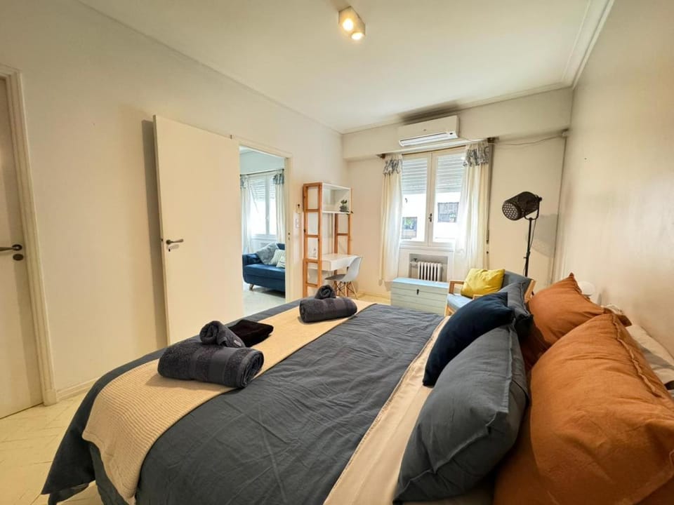 Bed, Photo of the whole room, Seating area, Bedroom, air conditioner