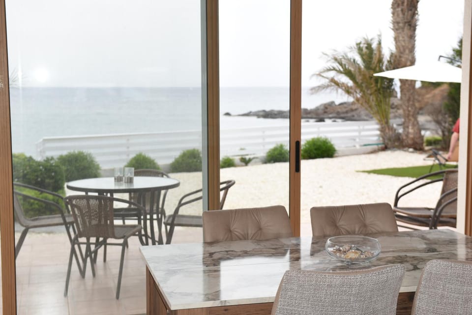 Living room, Seating area, Dining area, Sea view