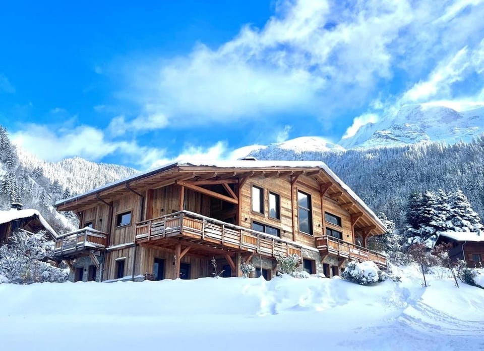 Property building, Natural landscape, Winter, Mountain view