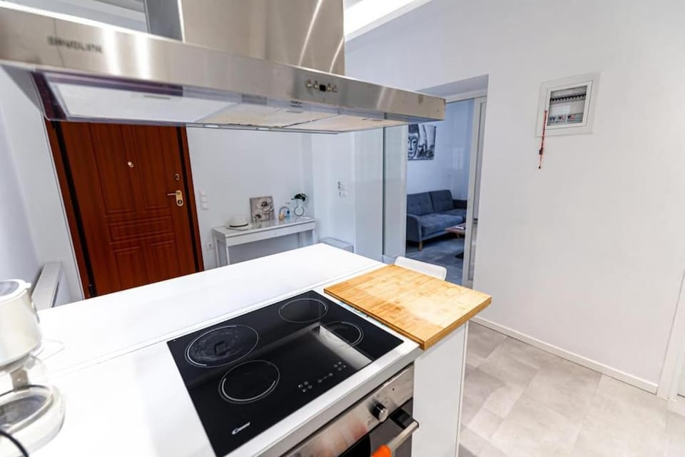 Memory Apartment in South Athens