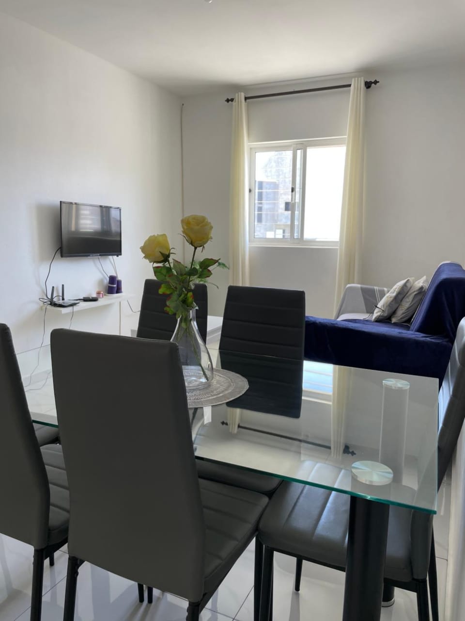 TV and multimedia, Living room, Dining area
