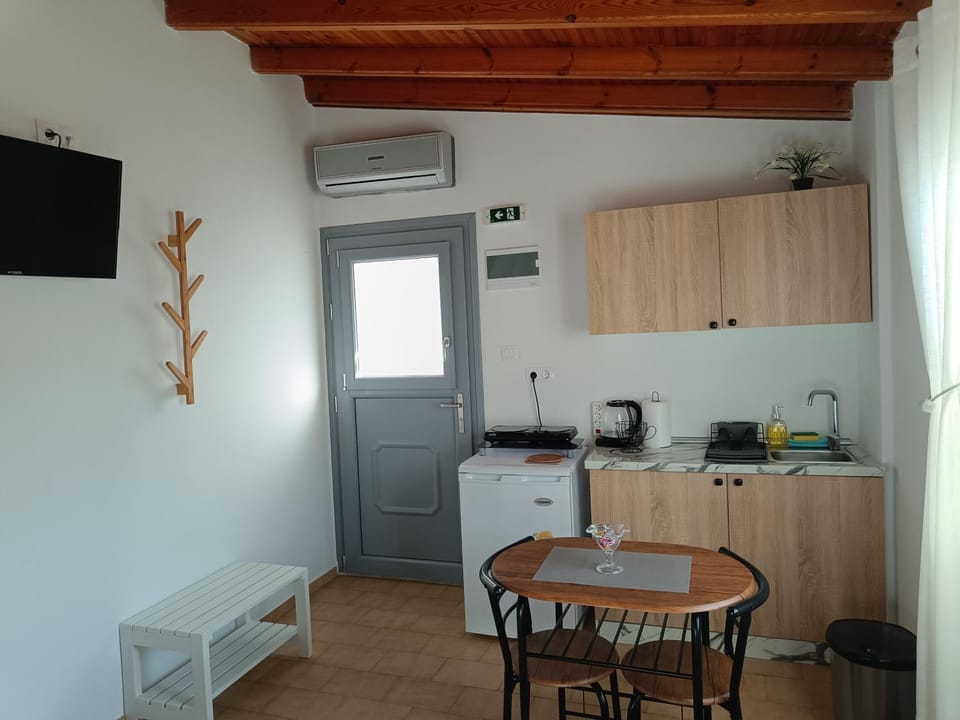 Astra Studios Apartment in Skiathos