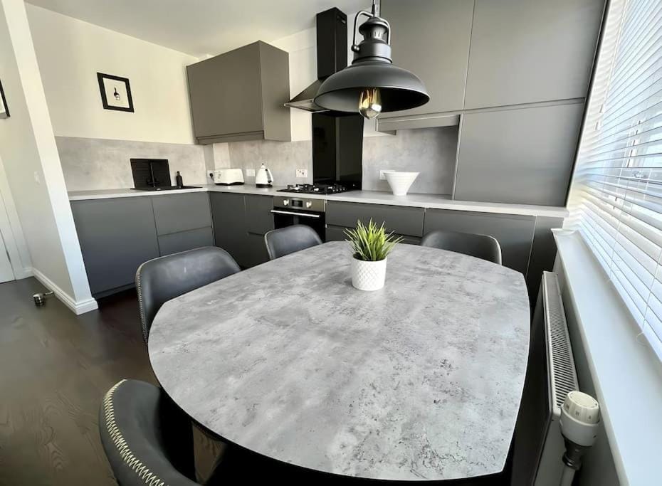 Ultra Modern 2 Bed Apartment in Edinburgh Apartment in Edinburgh
