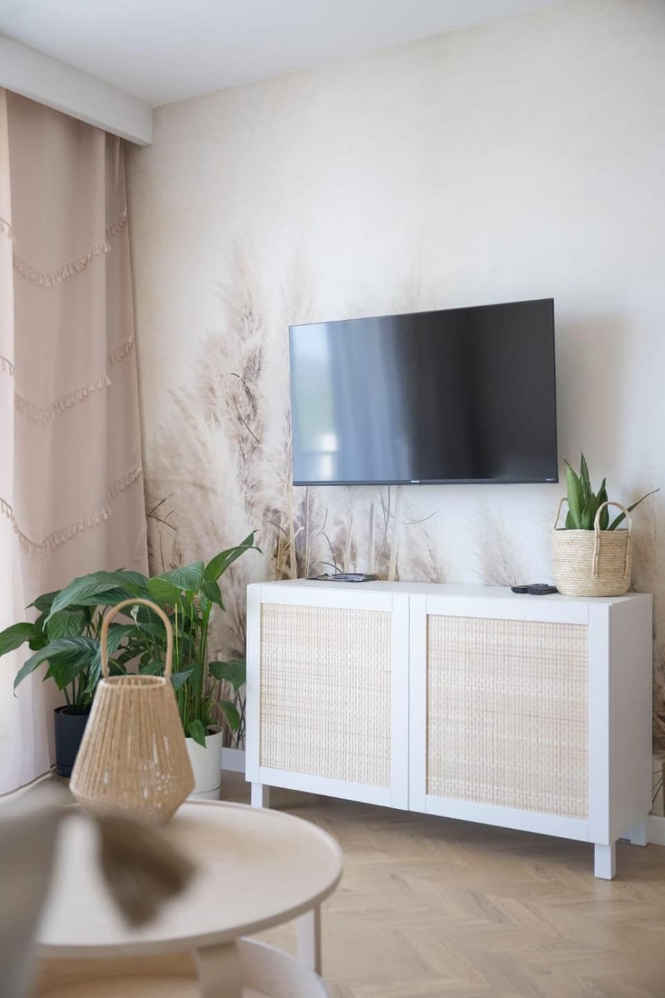 TV and multimedia, Evening entertainment