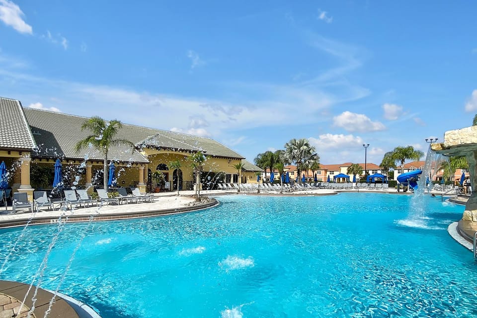 Day, Pool view, Swimming pool, sunbed