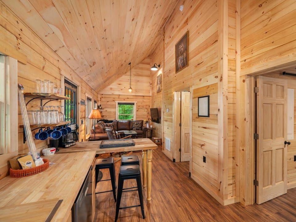 The Three Dog Night Cabin Cabin in Swain County