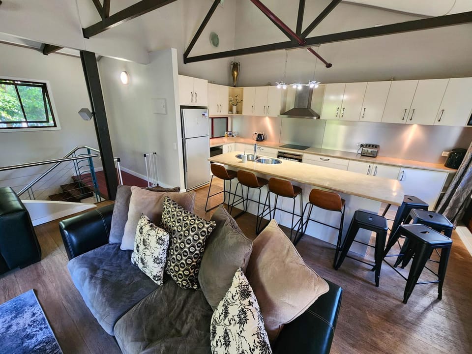 Living room, Dining area, kitchen