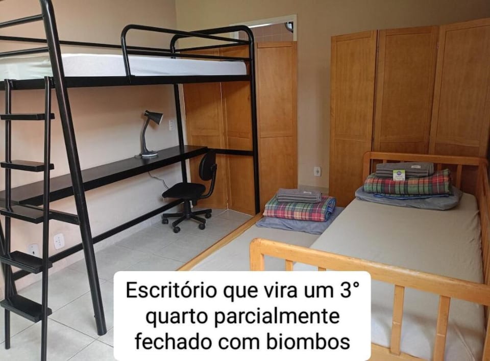 Casa inteira 2 quartos no Centro de Jacareí próximo à São José dos Campos House in Sao Jose dos Campos