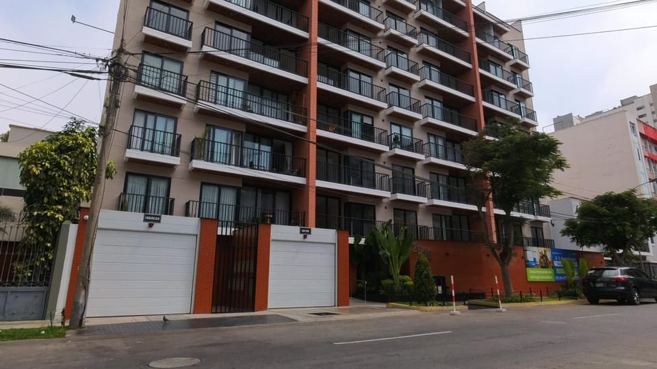 Property building, Facade/entrance