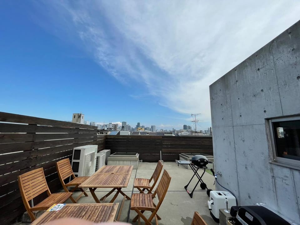 CREWSO Designers house for max 16ppl Villa in Osaka