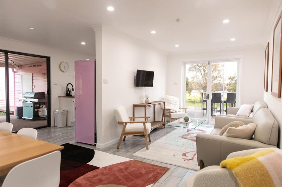 Heart of Lovedale House in Keinbah