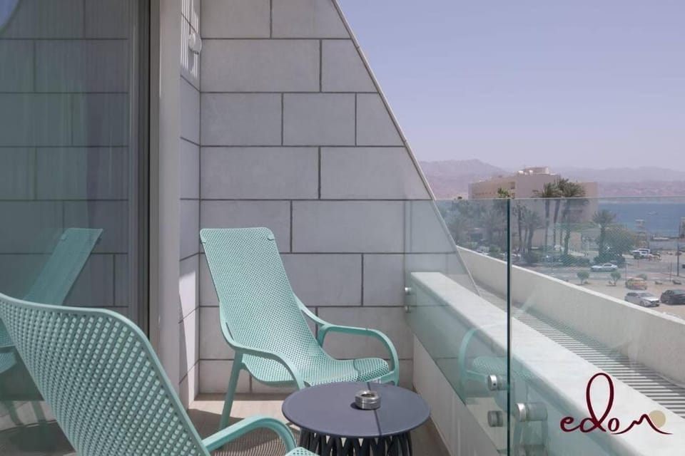 View (from property/room), Balcony/Terrace, Sea view, sunbed