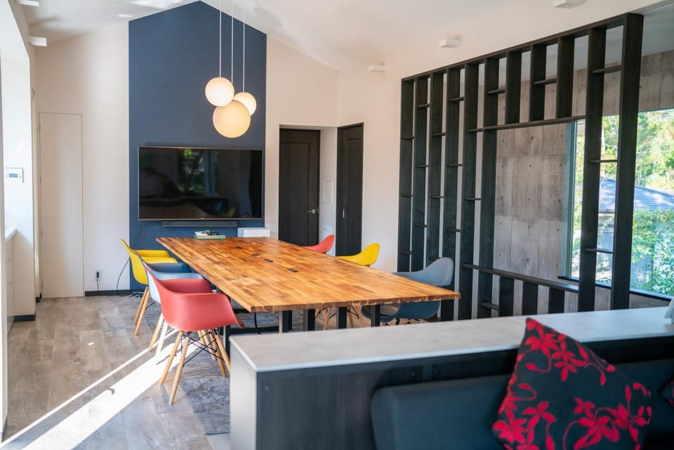 Living room, Dining area