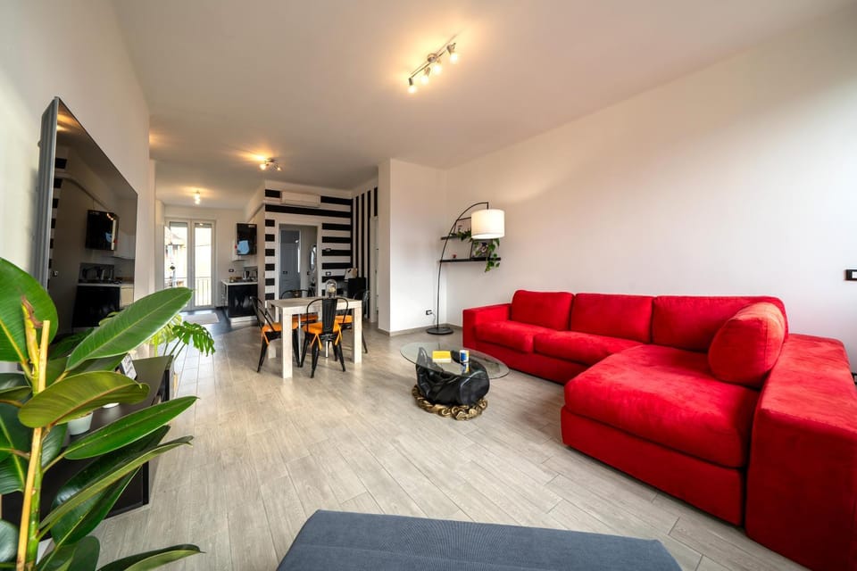 Communal lounge/ TV room, Lounge or bar, Photo of the whole room, Dining area