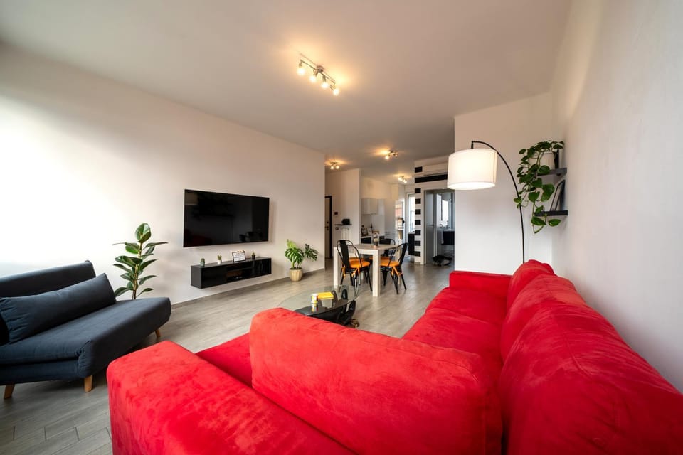 Communal lounge/ TV room, TV and multimedia, Living room, Seating area, Evening entertainment