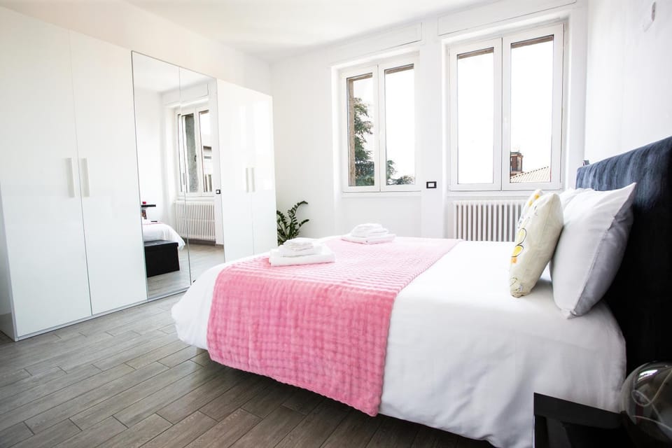 Bed, Bedroom, locker