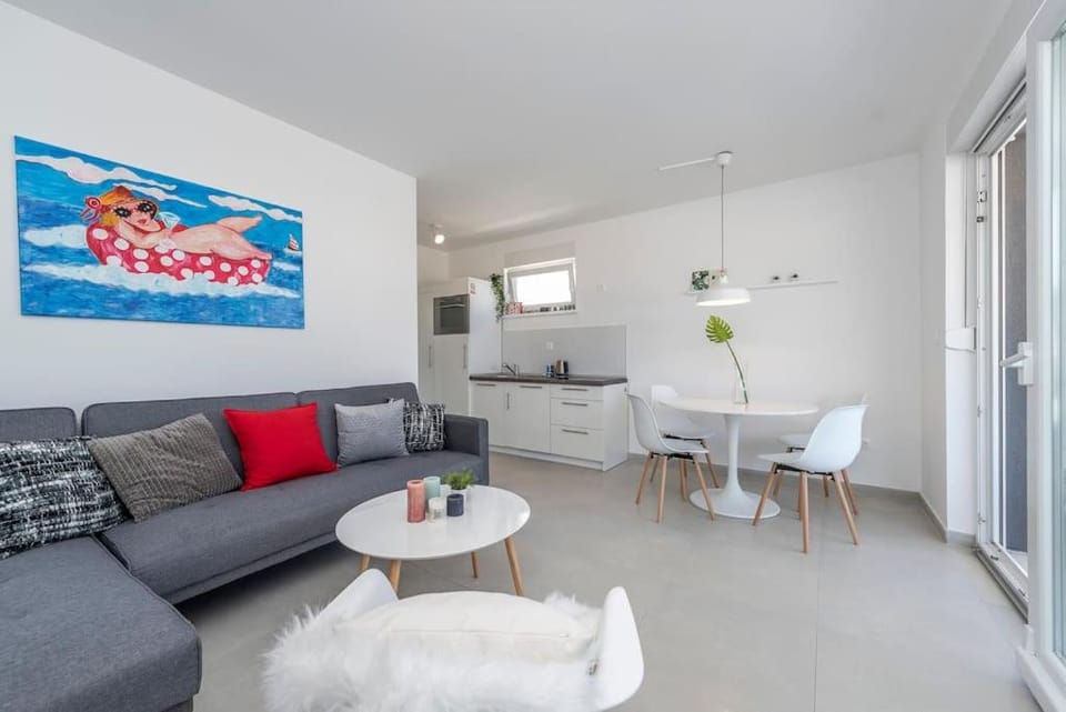 Sunset mood modern ap with a pool for 6 Apartment in Novalja