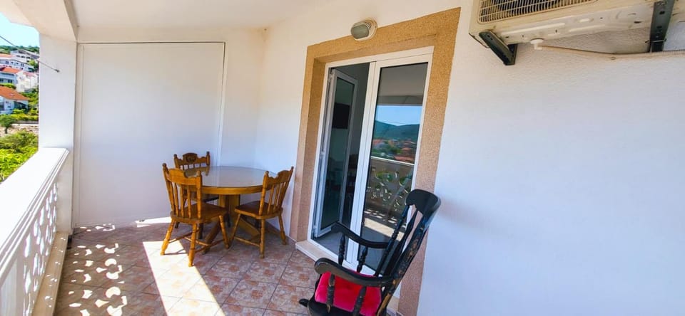 Ružmarin Apartments Apartment in Šibenik-Knin County, Croatia