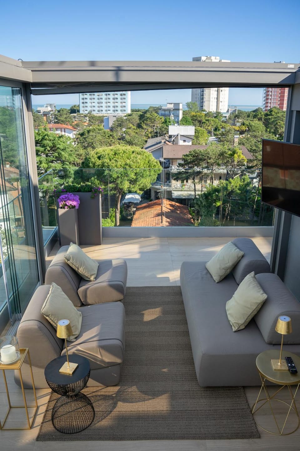 Patio, Balcony/Terrace, Living room