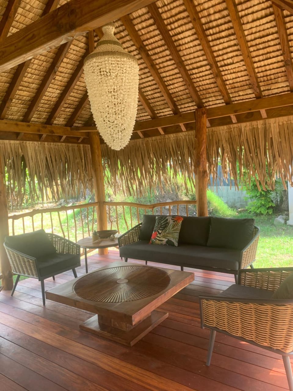 Tiki Ora Lodge - MANU Apartment in Bora-Bora