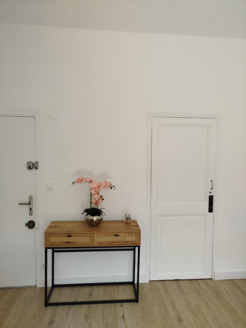 storage, wardrobe
