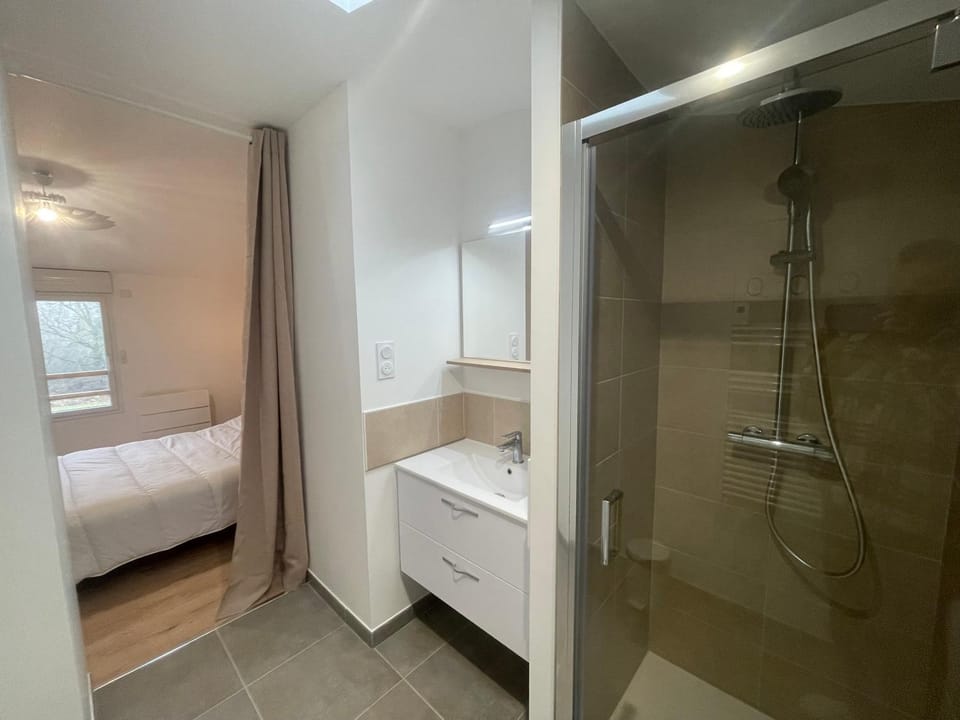 Shower, Bathroom