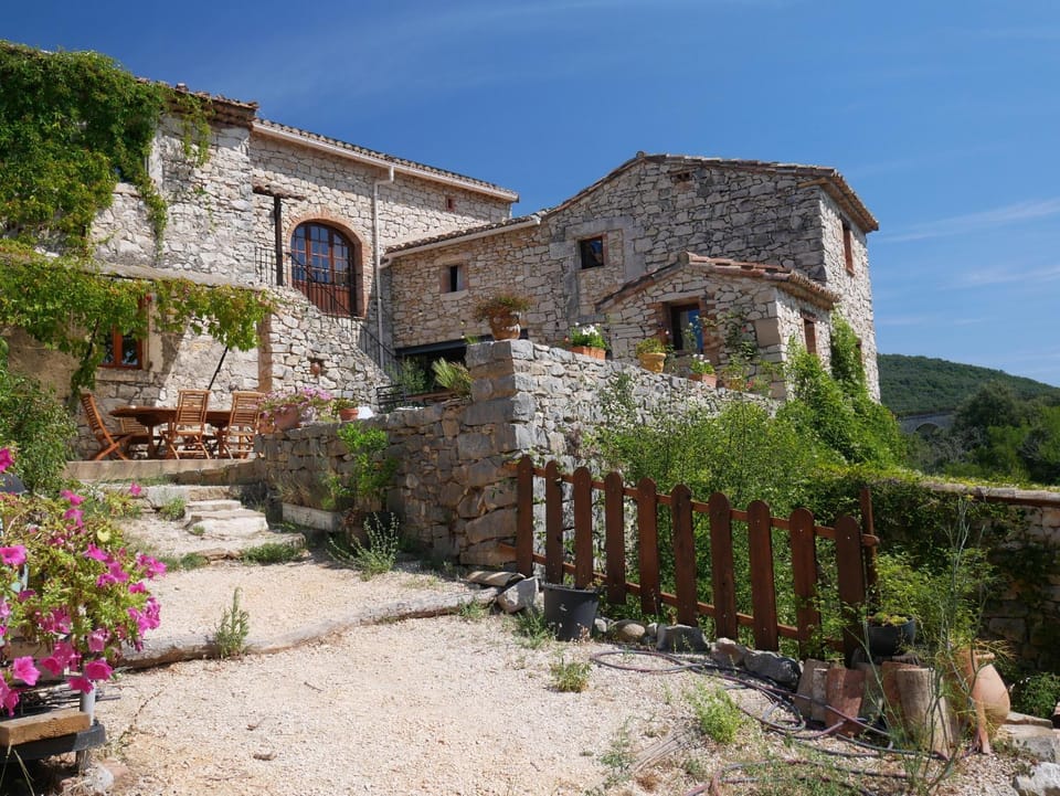 Gîtes du Mas Champion - Piscine, Soleil, Nature & Calme - groupes House in Occitanie