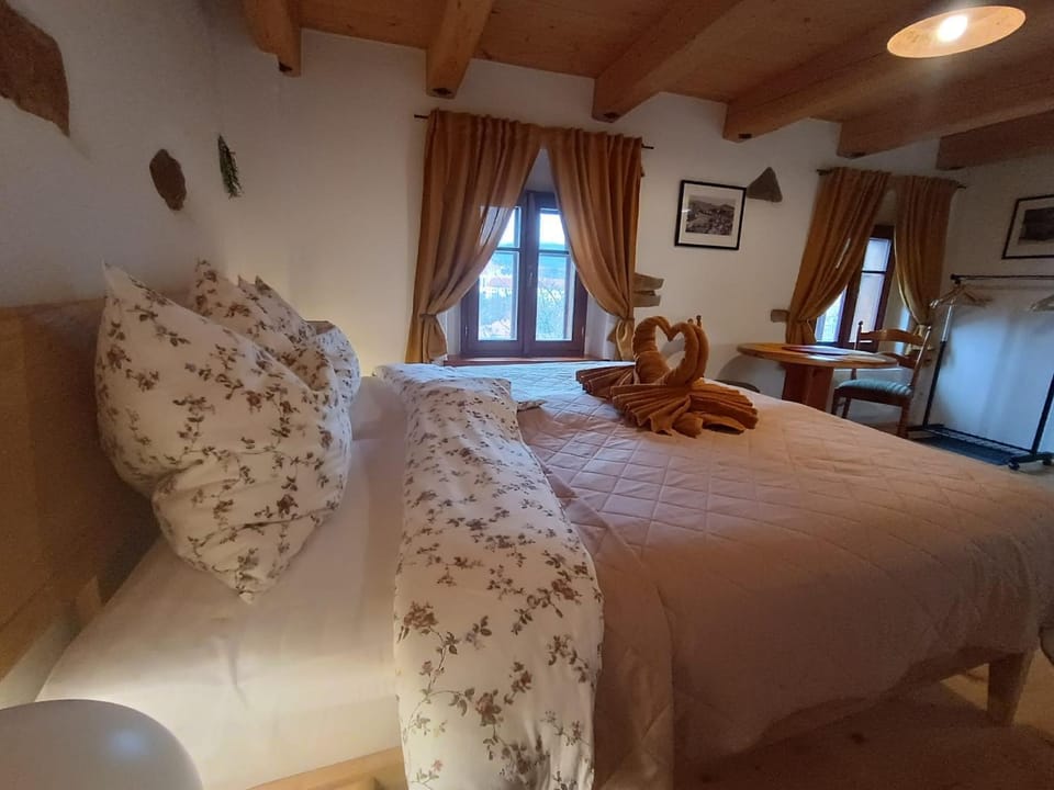 Pětidomí 88 - Rožmberská Bed and Breakfast in Cesky Krumlov