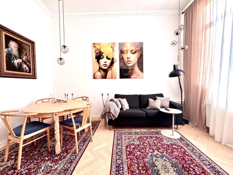 Living room, Seating area, Dining area