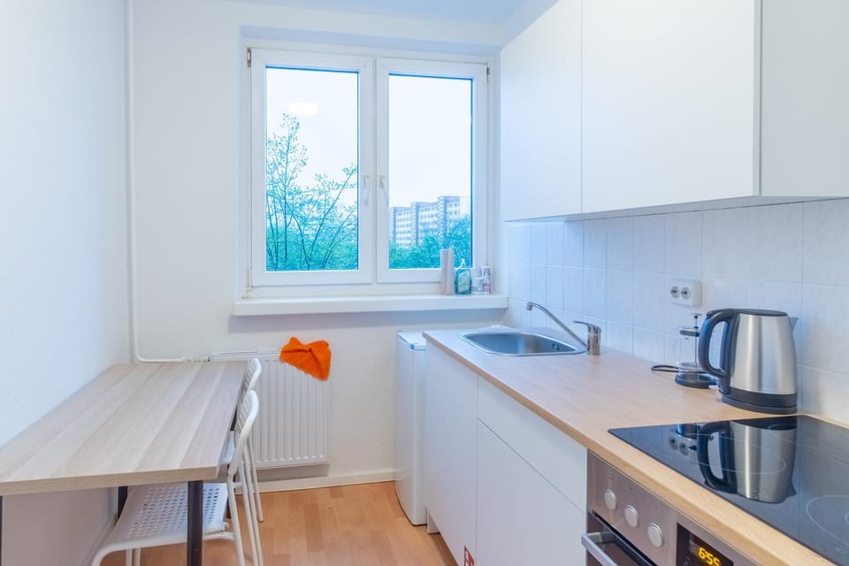 Seating area, kitchen