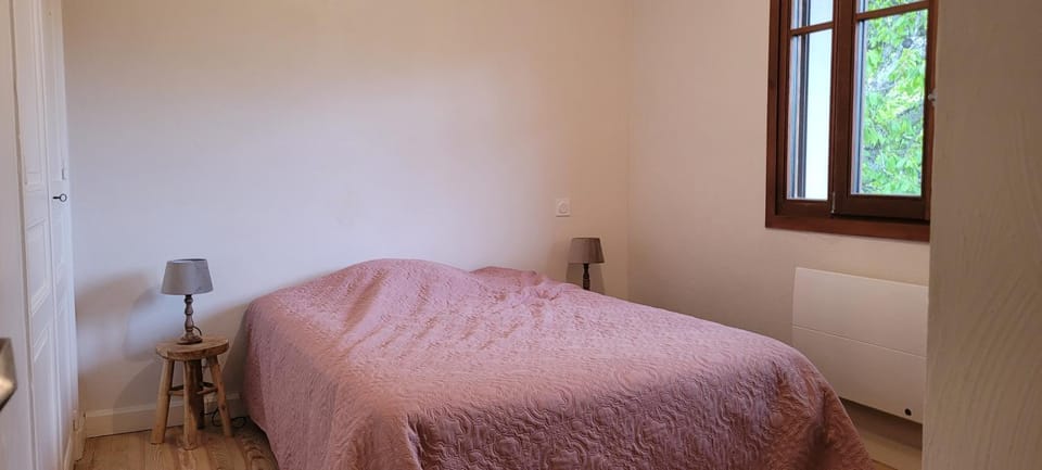 Maison au calme, proche Chambéry House in Auvergne-Rhône-Alpes