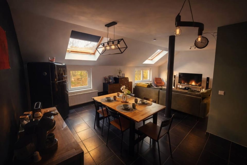 Food and drinks, Dining area, pet friendly