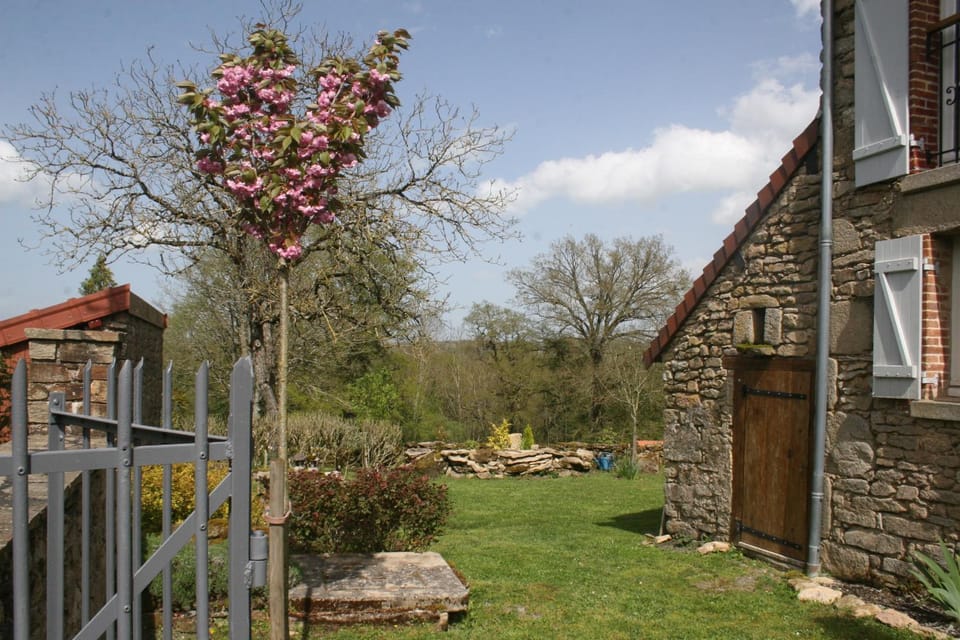 Maison L'Abeille House in Centre-Val de Loire