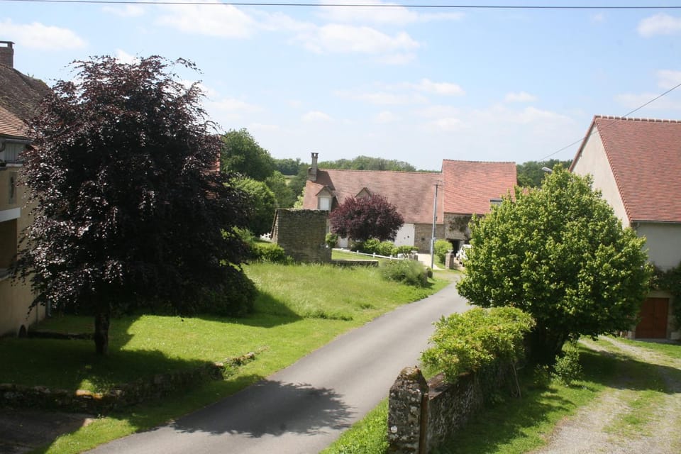Maison L'Abeille House in Centre-Val de Loire