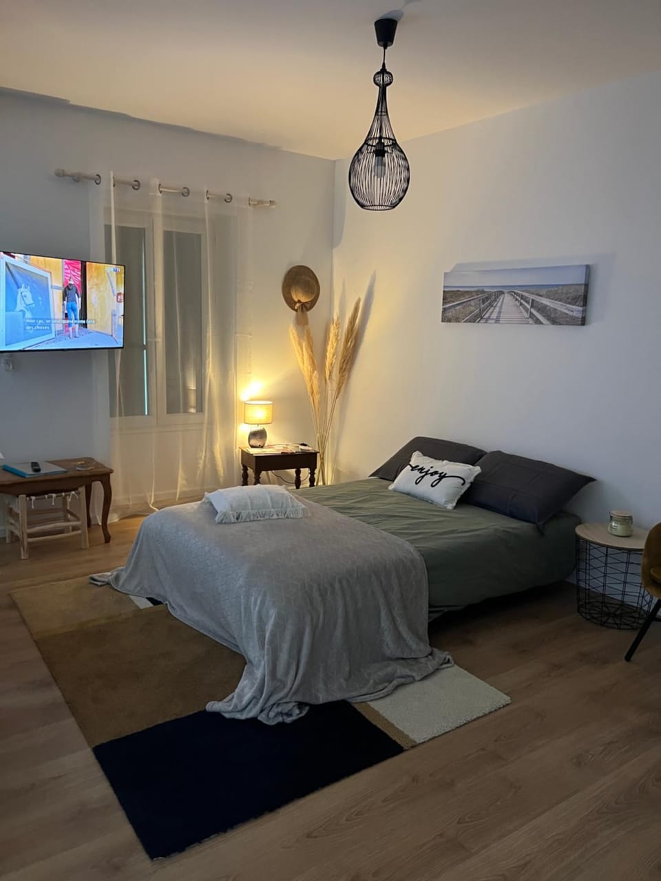 Living room, Bedroom