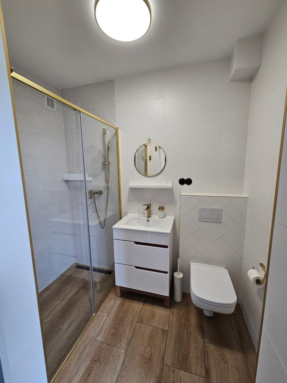 Shower, Toilet, Bathroom