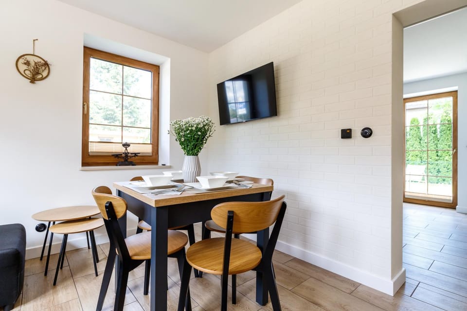 TV and multimedia, Living room, Dining area