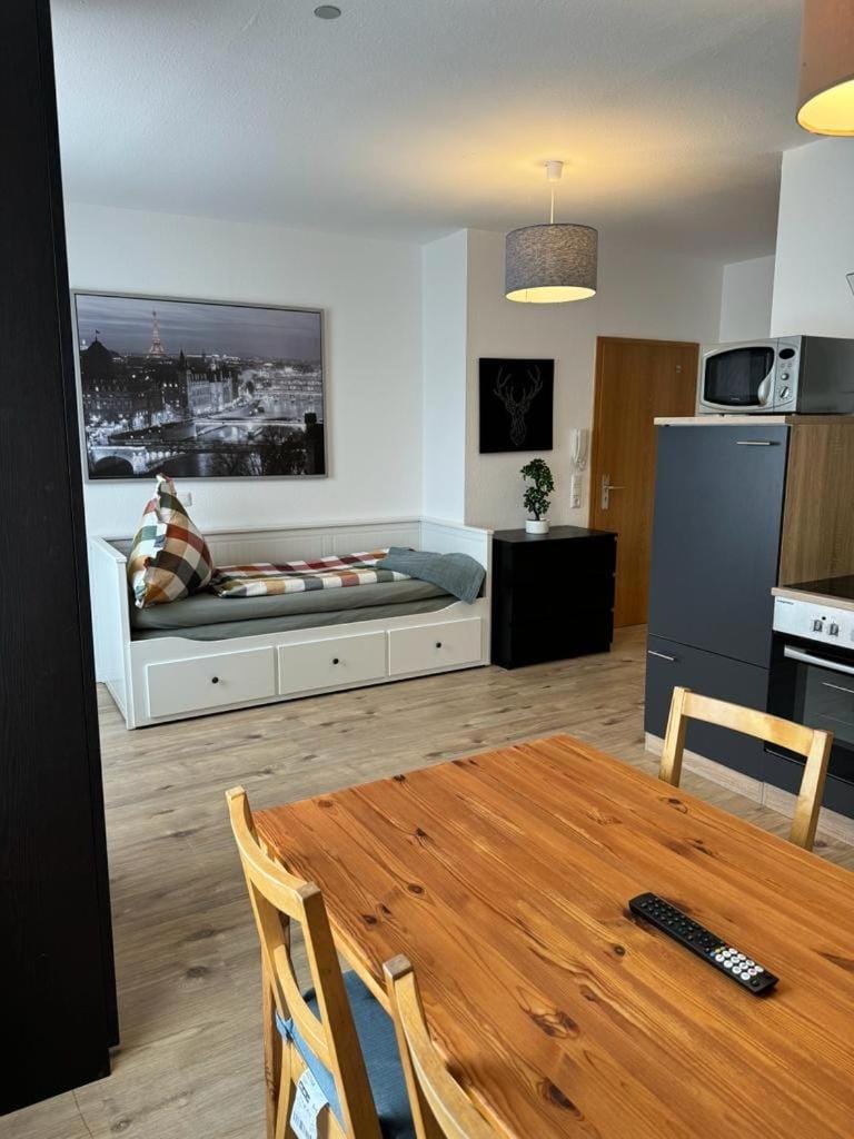 Kitchen or kitchenette, Seating area