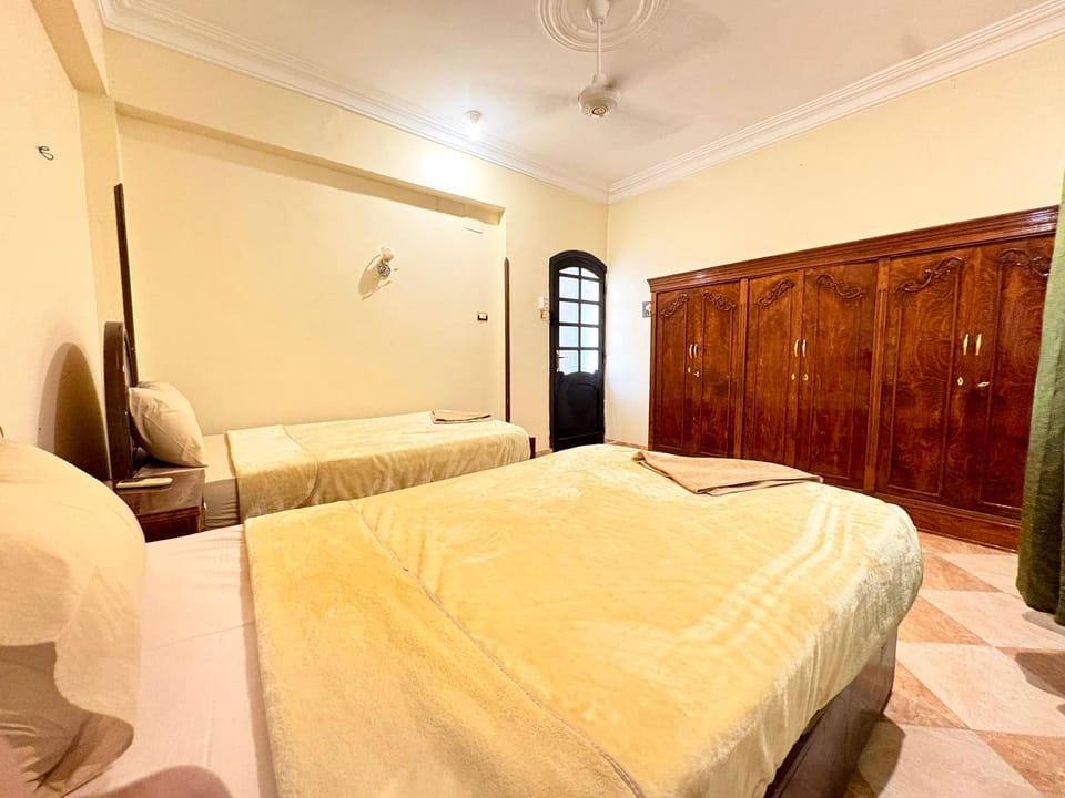 Nile Crown Hotel Apartment in Luxor Governorate