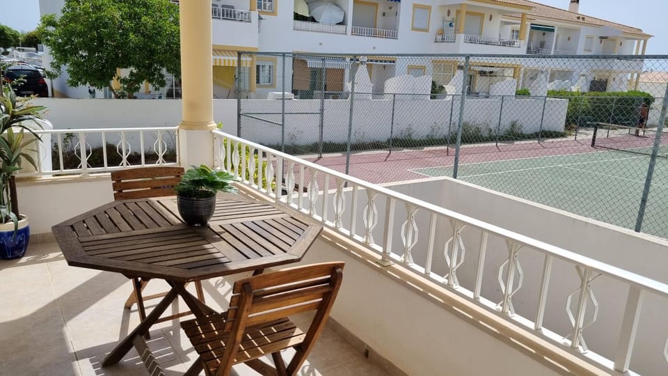 Balcony/Terrace, Tennis court