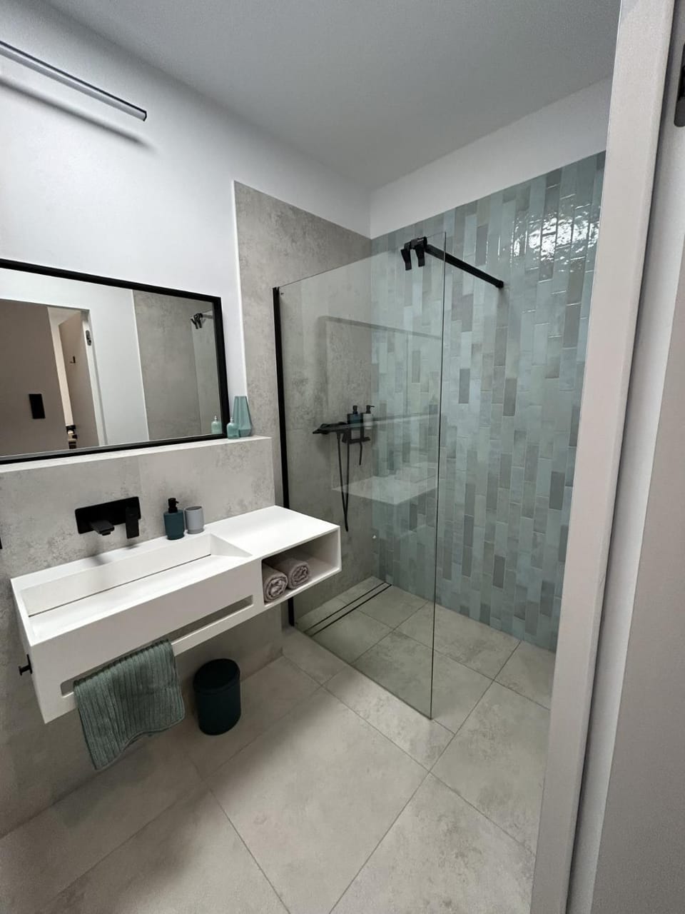 Shower, Bathroom