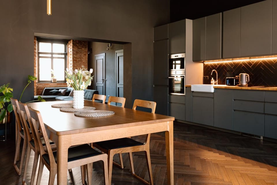 Dining area, kitchen