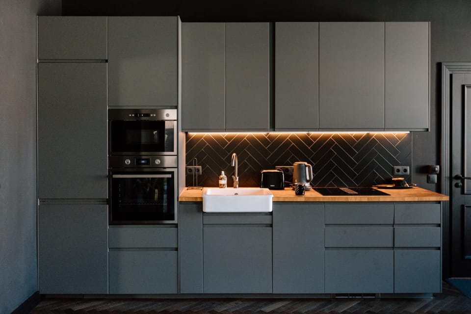 Kitchen or kitchenette