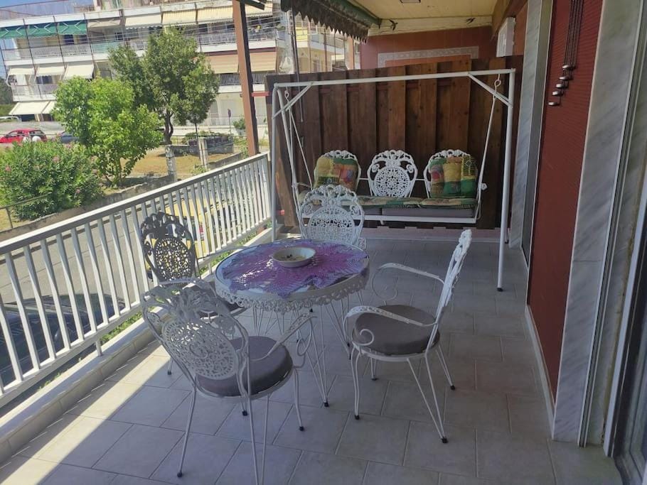 View (from property/room), Balcony/Terrace, Seating area, Dining area