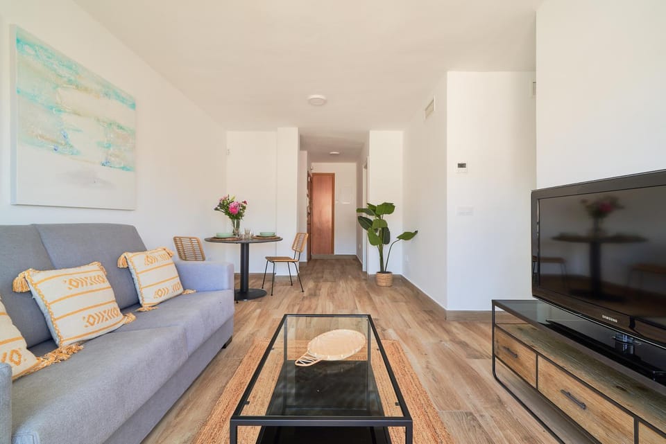 Luminoso apartamento en primera linea de PLAYA EN ESTEPONA Apartment in Estepona