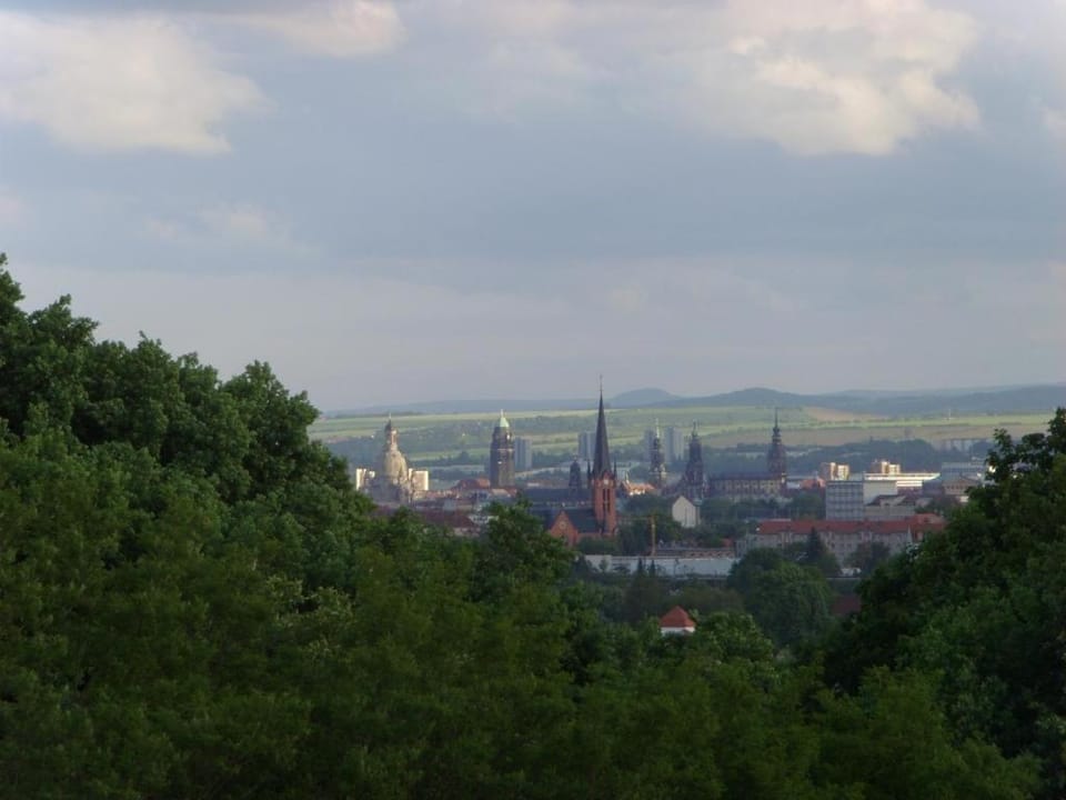 Ferienwohnung Dresden-Trachenberge-Stadtblick Apartment in Dresden-Neustadt